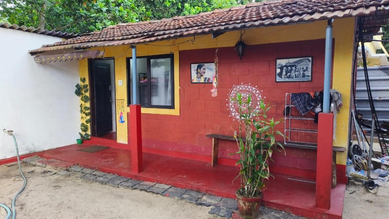 Funky Art Beach House Alappuzha Esterno foto