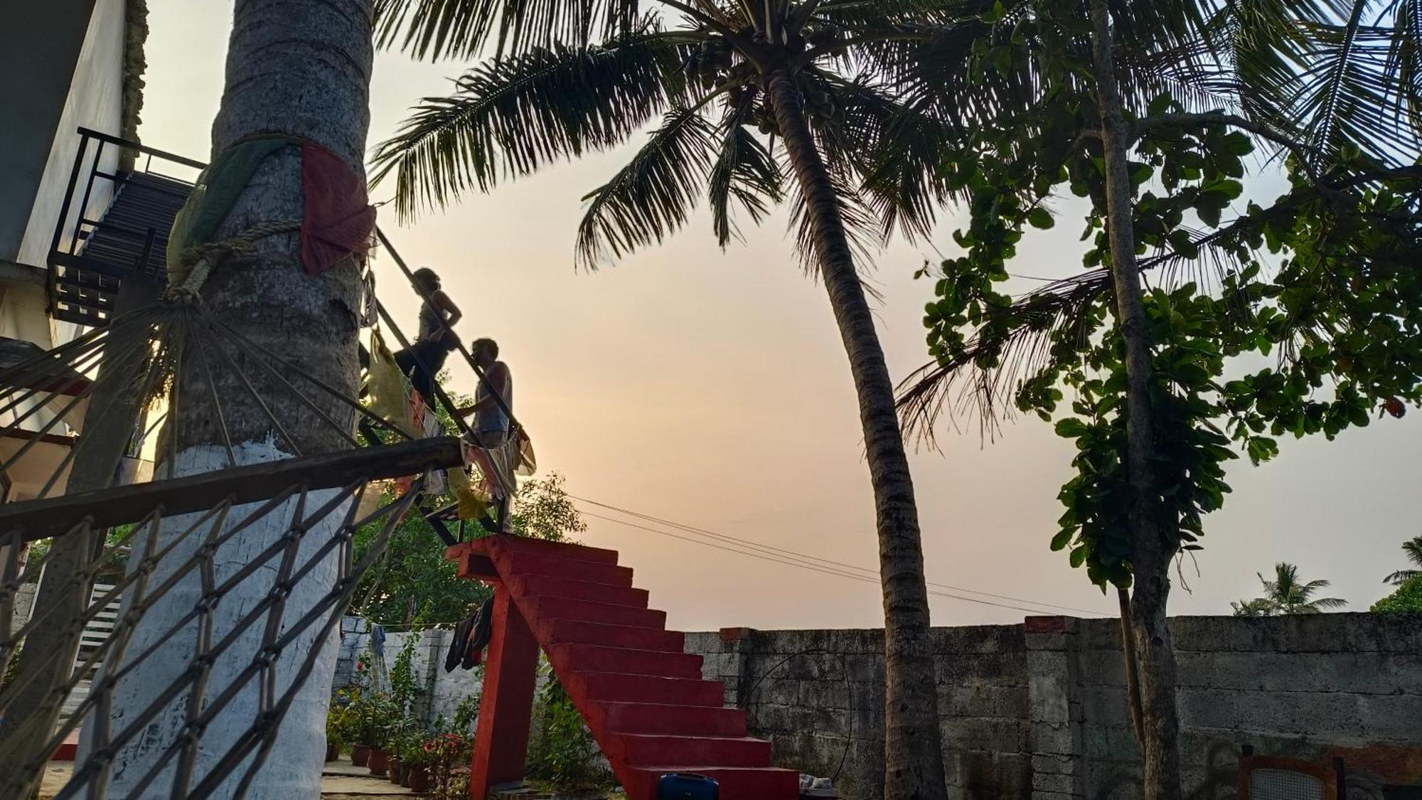 Funky Art Beach House Alappuzha Esterno foto