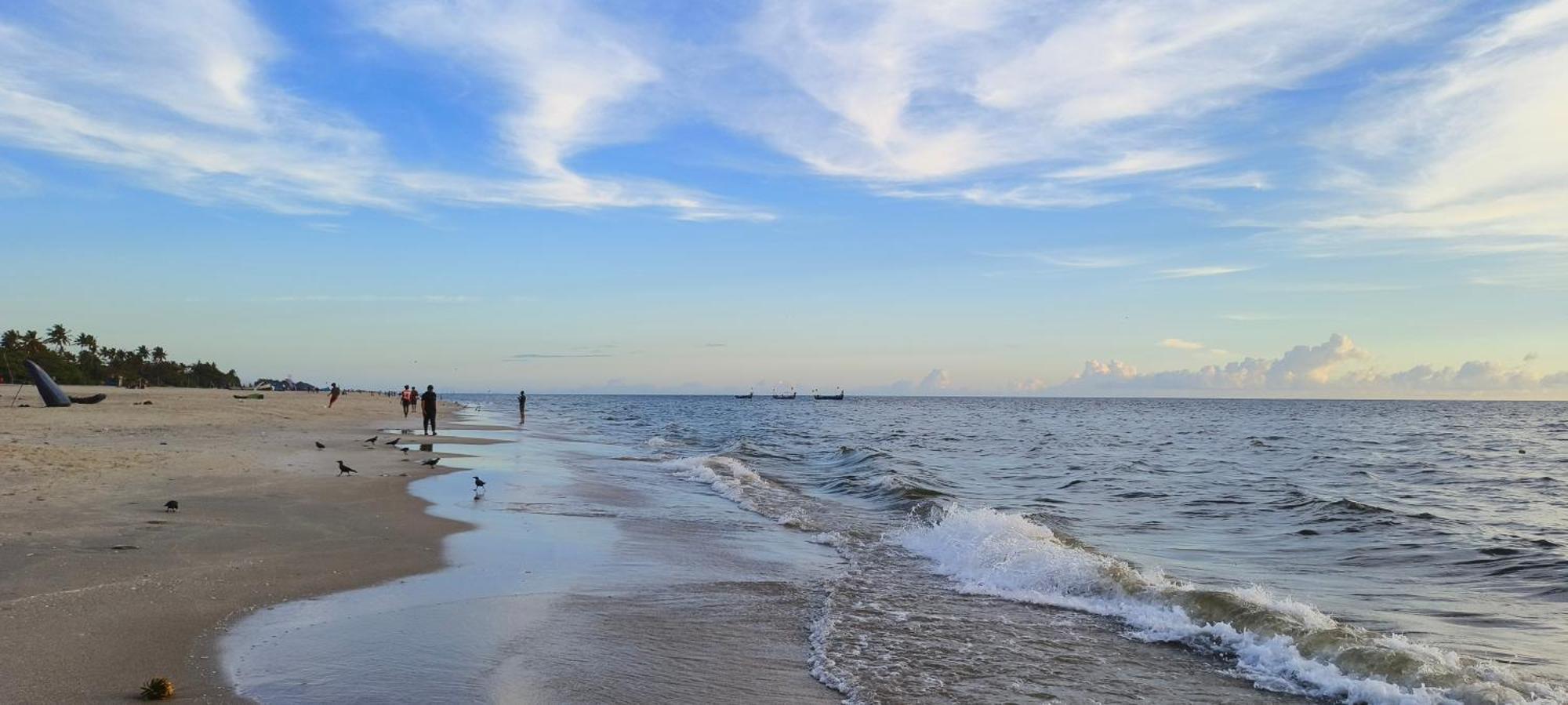 Funky Art Beach House Alappuzha Esterno foto