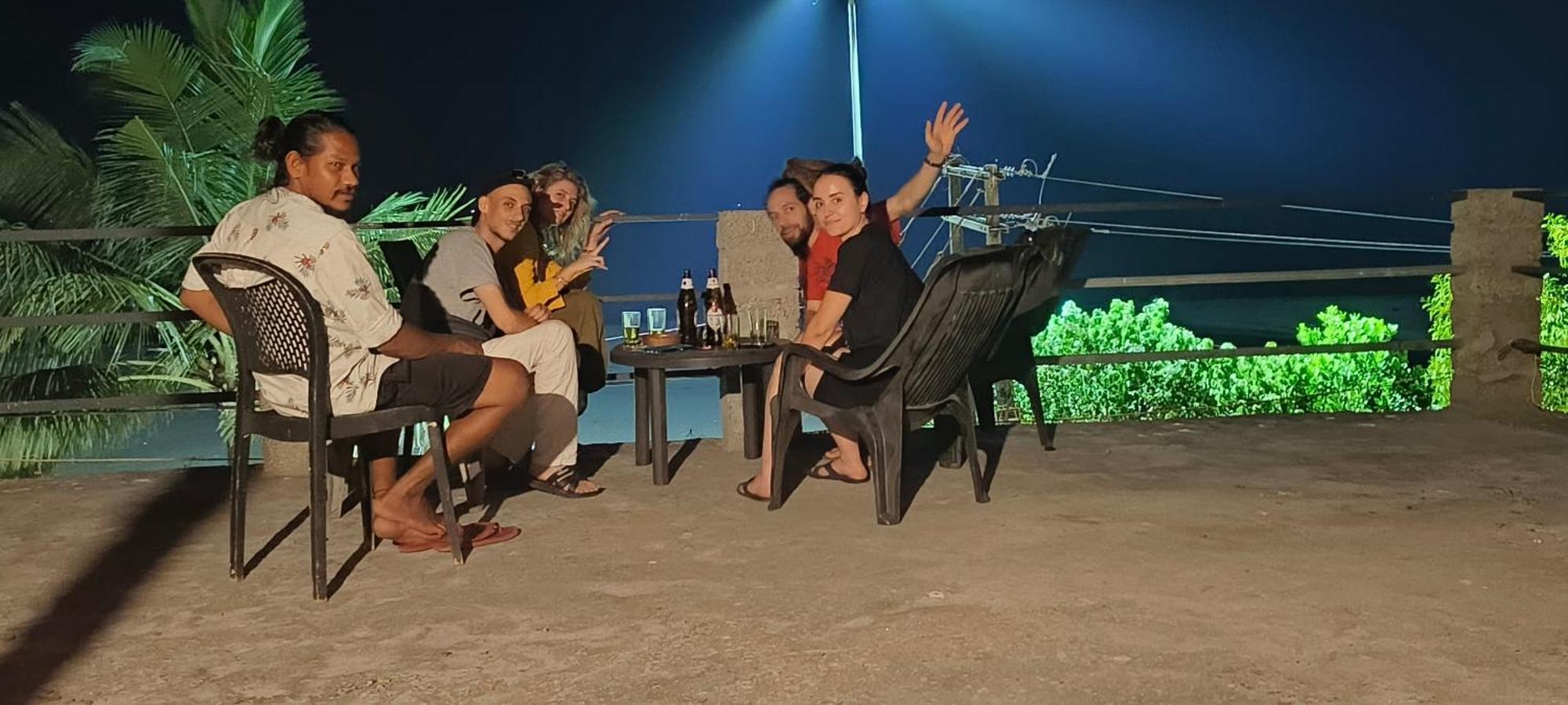Funky Art Beach House Alappuzha Esterno foto