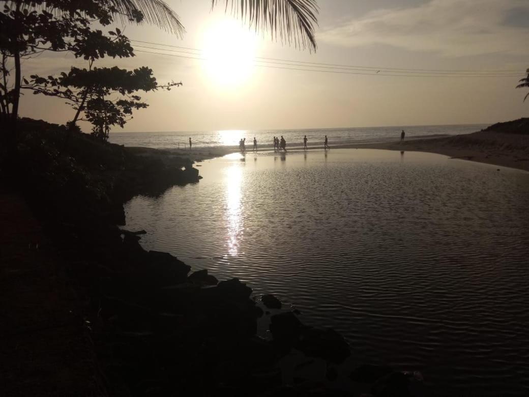 Funky Art Beach House Alappuzha Esterno foto