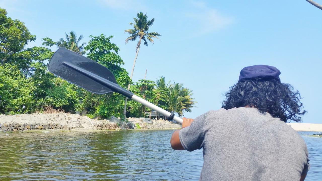 Funky Art Beach House Alappuzha Esterno foto